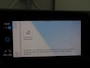 Volkswagen Golf 1.5 eTSI R-Line | Trekhaak | Stoelverwarming | Camera | Sportstoelen | Carplay | Navigatie | Sfeerverlichting | Climate control | Parkeerhulp | Adaptive cruise | File Assistent