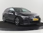 Volkswagen Golf 1.5 eTSI R-Line | Trekhaak | Stoelverwarming | Camera | Sportstoelen | Carplay | Navigatie | Sfeerverlichting | Climate control | Parkeerhulp | Adaptive cruise | File Assistent