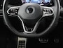 Volkswagen Golf 1.5 eTSI R-Line | Trekhaak | Stoelverwarming | Camera | Sportstoelen | Carplay | Navigatie | Sfeerverlichting | Climate control | Parkeerhulp | Adaptive cruise | File Assistent