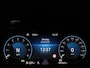 Volkswagen Golf 1.5 eTSI R-Line | Trekhaak | Stoelverwarming | Camera | Sportstoelen | Carplay | Navigatie | Sfeerverlichting | Climate control | Parkeerhulp | Adaptive cruise | File Assistent