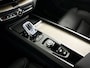 Volvo XC60 T6 Plug-in hybrid AWD Ultra Dark | SOH 100% | Panoramadak | 360° camera | Bowers & Wilkins | Luchtvering | Head-up display | Stoelventilatie | Trekhaak