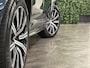 Volvo XC90 T8 AWD Recharge Inscription Long Range | Trekhaak | 360° Camera | Harman Kardon | 455pk | Adaptieve Cruise Control | Stoel en Stuurwielverwarming | Full LED Meesturende koplampen | Pilot Assist | BLIS Dode Hoek Detectie | Elektrische voorstoelen geheugen | Lederen bekleding | Zitting verlenging voorstoelen | Lederen dashboard | 20 Inch | Keyless Drive | Parkeersensoren voor+achter | Privacy Glass | Elektrisch bedienbare achterklep | 7-Persoons | 4-Zone Climate Control | Geïntegreerde zongordijnen achterportieren | Verlichte instaplijsten | Draadloos telefoon opladen | Alarm Klasse III | DAB Radio | Apple Carplay/Android Auto | Volvo On Call met mobiele App functie | Denim Blue Metallic |