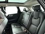 Volvo XC60 T6 Plug-in hybrid AWD Plus Dark | Panoramadak | 360° camera | Stoel- en Stuurverwarmig | Trekhaak