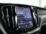 Volvo XC60 T6 Plug-in hybrid AWD Plus Dark | Panoramadak | 360° camera | Stoel- en Stuurverwarmig | Trekhaak