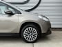 Peugeot 2008 1.2 PureTech Active 1e Eigenaar|Navi|Pano|Trekhaak|Airco|Cruise|PDC|D-riem vv in 2024|N.A.P|Nieuwe APK bij Aflevering