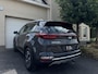 Kia Sportage 1.6 T-GDI 177pk Aut Panoramadak Navi Leder ACC Camera Keyless Stuur en StoelVerwaming Trekhaak 18" Pdc