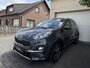 Kia Sportage 1.6 T-GDI 177pk Aut Panoramadak Navi Leder ACC Camera Keyless Stuur en StoelVerwaming Trekhaak 18" Pdc