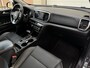 Kia Sportage 1.6 T-GDI 177pk Aut Panoramadak Navi Leder ACC Camera Keyless Stuur en StoelVerwaming Trekhaak 18" Pdc