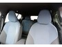 Volvo EX30 Cross Country P5 Long Range Plus Europa 69 kWh Driver Support | Warmtepomp | Dual Zone Electronic Climate Control | Verwarmbare voorstoelen | Verwarmbaar stuurwiel | Elektrisch verstelbare voorstoelen | Pilot Assist | Digital Key Plus | Adaptieve Cruise Control | Premium Audio by Harman Kardon | Google Maps | Google Assistant | Keyless entry | Blis | Camera achter | Elektrisch bedienbare achterklep | Draadloos telefoon opladen |