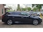 Toyota Avensis Touring Sports 1.8 VVT-i SkyView Edition. O.a. camera, bluetooth, cruise, navi, stoelverwarming, etc! Incl garantie
