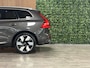 Volvo XC60 T8 AWD Recharge Ultra Bright | Luchtvering | Trekhaak | 360° Camera | 455pk | Head-Up Display | Adaptieve Cruise Control | Stoelverwarming voor+achter | Stuurwielverwarming | Schuifdak | Full LED Meesturende koplampen | Pilot Assist | BLIS Dode Hoek Detectie | Elektrische voorstoelen geheugen | Lederen bekleding | Zitting verlenging voorstoelen | Lederen dashboard | 20 Inch | Google Infotainment | Keyless Drive | Elektrisch bedienbare achterklep | DAB Radio | Apple Carplay/Android Auto | Alarm Klasse III | Draadloos telefoon opladen | Volvo On Call met mobiele App functie | Platinum Grey Metallic |