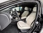 INFINITI Q30 1.6t Premium Tech | Navigatie | 360° Camera | Trekhaak | Stoelverwarming |