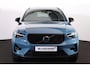 Volvo XC40 B3 Ultra Dark - Panorama/schuifdak - IntelliSafe Assist & Surround - 360º Camera - Harman/Kardon audio - Adaptieve LED koplampen - Verwarmde voorstoelen & stuur - Parkeersensoren voor & achter - Elektr. bedienb. voorstoelen met geheugen links - Draadloze tel. lader - Extra getint glas - 19' LMV