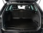 Volkswagen Passat Variant R-Line 1.5 TSI 150 PK DSG | LED Plus | Navigatie | Trekhaak | Adaptieve Cruise Control | Achteruitrijcamera |