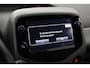 Toyota Aygo 1.0 VVT-i x-joy cabrio | Elektrisch vouwdak | Fietsensteun | Navigatie | Clima | Camera | 15 inch | Bluetooth | Privacy glas