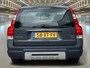 Volvo XC70 2.5 T Momentum dealer onderhouden, leder interieurs, carkit..