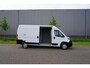 Peugeot Boxer 2.2 BlueHDi 140 L3H2 3.5t in Topstaat |Camera |Cruise |Carplay |Android auto |Airco |Betimmering |1e eigenaar |Lage KM-stand |EURO6D |BPM vrij voor ondernemers |Mooie camperbasis