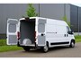 Peugeot Boxer 2.2 BlueHDi 140 L3H2 3.5t in Topstaat |Camera |Cruise |Carplay |Android auto |Airco |Betimmering |1e eigenaar |Lage KM-stand |EURO6D |BPM vrij voor ondernemers |Mooie camperbasis