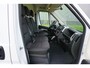Peugeot Boxer 2.2 BlueHDi 140 L3H2 3.5t in Topstaat |Camera |Cruise |Carplay |Android auto |Airco |Betimmering |1e eigenaar |Lage KM-stand |EURO6D |BPM vrij voor ondernemers |Mooie camperbasis