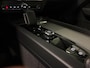 Volvo XC60 T8 AWD Recharge Ultimate Dark | Luchtvering | Trekhaak | 360 Camera | Harman Kardon | Head-Up Display | 455pk | Adaptieve Cruise Control | Stoelverwarming voor+achter | Stuurwielverwarming | Schuifdak | 19 Inch | Full LED Meesturende koplampen | Pilot Assist | BLIS Dode Hoek Detectie | Elektrische voorstoelen geheugen | Lederen bekleding | Zitting verlenging voorstoelen | Lederen dashboard | Google Infotainment | Keyless Drive | Parkeersensoren voor+achter | Privacy Glass | Elektrisch bedienbare achterklep | DAB Radio | Apple Carplay/Android Auto | Alarm Klasse III | Draadloos telefoon opladen | Volvo On Call met mobiele App functie | Onyx Black Metallic |