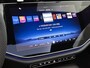 Mercedes-Benz E-klasse 300 e Business Solution AMG | Premium pakket | Winterpakket | Nightpakket | Leder pakket | Trekhaak | Panoramaschuifdak | 20-inch multi-spaak AMG velgen | 360° camera | Burmester® 4D surround sound system |