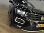 Volkswagen T-Roc 2.0 TSI 4Motion Sport Airco ECC | LED | Panorama | Leer | Virtual | Adaptive Cruise | 19" velgen | Trekhaak | Apple Carplay Android auto | Isofix | NAP |