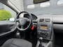 Mercedes-Benz A-klasse 150 BlueEFFICIENCY Business Class Avantgarde APK 1-27 | Airco | Lichtmetalen Velgen |