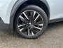 Peugeot 2008 1.2 PureTech GT Pack D.RIEM VERVANGEN // LEDER-ALCANTARA // DODEHOEK // ADAPT. CRUISE // CAMERA+SENSOREN // STOELVERWARMING // NAVI+CARPLAY //