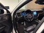 Volvo XC60 T6 AWD Recharge R-Design | MY22 Facelift | Trekhaak | Harman Kardon | Crystal White | Google Infotainment | Adaptieve Cruise Control | Standkachel met Volvo On Call App | Stoel en Stuurwielverwarming | 21 Inch | Full LED Meesturende koplampen | Pilot Assist | Bestuurdersstoel elektrisch geheugen | Parkeercamera | Contour stoelen | Zitting verlenging voorstoelen | Schuifdak | Keyless Drive | Parkeersensoren voor+achter | Privacy Glass | Elektrisch bedienbare achterklep | DAB Radio | Apple Carplay | Draadloos telefoon opladen | Crystal White Metallic |
