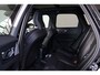 Volvo XC60 T8 Recharge AWD Ultra Black Edition Exec - Luchtvering - Panorama/schuifdak - IntelliSafe Assist & Surround - 360º Camera - Bowers & Wilkins audio - Adaptieve LED koplampen - Verwarmde voorstoelen, stuur & achterbank - Parkeersensoren voor & achter - Elektr. bedienb. voorstoelen met geheugen - Head up display - Draadloze tel. lader - Extra getint glas - Inklapbare trekhaak - 21' LMV