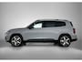 Mercedes-Benz GLB 250+ Business Solution AMG 7p. 85.5 kWh | Premium pakket | Winterpakket | Nightpakket | GUARD 360° | Trekhaak | Vast panoramadak | Smartphone integratie | Sfeerverlichting | 	Sierelementen in aluminium | 19” vijfspaaks lichtmetalen AMG-velgen |