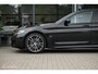 BMW 5-Serie Touring 530e Business Edition Plus | M- Pakket | Pano | Harman Kardon | Trekhaak | 360 Camera | HUD | ACC | DAB+ | Stoelverwarming
