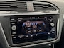 Volkswagen Tiguan 1.4 TSI eHybrid Business+ | Digital Cockpit | LED | Stoel/Stuurwielverwarming | Camera | CarPlay | Adaptive Cruise | Navigatie | Climate