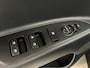Kia Stonic 1.0 T-GDi MHEV DynamicPlusLine apple Carplay / Android Auto | Navigatiesysteem | Licht + Regensensor | Cruise Control | Parkeersensoren + Camera Achter | 16"Lichtmetalen velgen | Climate Control