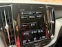 Volvo XC60 2.0 B4 R-Design|Camera|Leder|Stoel en stuur verwarming|