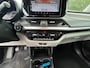 Suzuki Swift 1.2 Smart Hybrid Style // 10 jaar garantie // All-season banden // PDC // Full led // Rijklaarprijs!
