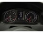 Volkswagen Transporter 2.0 TDI BM L2H1 DC Comfortline 2015 | 1e Eigenaar | NAP Nationale Autopas | Airco | Navigatie | Cruise Control | Stuurwiel Bediening | Dubbele Schuifdeur | Boekjes | Onderhoudshistorie