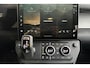 Land Rover Defender 110 P300e 110 Forest Edition | Panoramadak | Trekhaak | Cold Climate Pack Woolstone Green/Ebony