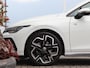 Volkswagen Golf 1.5 eTSI 116 pk DSG R-Line Edition | Trekhaak | Stoel + Stuurverwarming | Matrix LED | 360 Camera | App Connect |