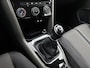 Volkswagen T-Roc 1.0 TSI Style 110 PK | handgeschakeld | Cruise Control Adaptief | Airco | Bluetooth | Parkeersensoren voor en achter |
