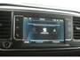 Peugeot e-Expert Premium Long 75 kWh L3H1 | Snelladen | SOH 93% | Airco | 3 Zits | Caplay | Navigatie | Trekhaak