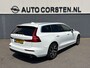 Volvo V60 2.0 T5 251PK Aut. Leder Wegkl.Trekhaak Navi Ecc Adap.Cruise Contourstoelen Apple CarPlay Android Auto Bordherk. High Performance Audio Pdc Momentum Elek.Stoelen+Memory Elek.Achterklep Privacy Glas Lmv 18" Regensensor 1.800KG Trekgewicht Origineel Nederlandse Auto