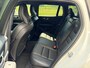 Volvo V60 2.0 T5 251PK Aut. Leder Wegkl.Trekhaak Navi Ecc Adap.Cruise Contourstoelen Apple CarPlay Android Auto Bordherk. High Performance Audio Pdc Momentum Elek.Stoelen+Memory Elek.Achterklep Privacy Glas Lmv 18" Regensensor 1.800KG Trekgewicht Origineel Nederlandse Auto