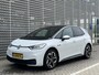 Volkswagen ID.3 First Plus 58 kWh / SOH 90% / Navigatie / App connect / Camera / Parkeersensoren V+A / Lichtmetaal 19 inch /