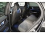 Lynk & Co 01 1.5 | Zwart optiek | 360 camera | Panoramadak | Navigatie | Memory | Apple CarPlay