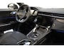 Lynk & Co 01 1.5 | Zwart optiek | 360 camera | Panoramadak | Navigatie | Memory | Apple CarPlay