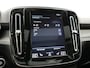 Volvo XC40 T5 Twin Engine R-Design PHEV 262pk | Trekhaak Af Fabriek | Panodak | Adaptive Cruise | 360 Camera | Harman / Kardon | Alcantara Sportstoelen Memory & Verwarmd | Apple Carplay | Stuur Verwarmd | Keyless | Blis | 19"L.M | Plug In Hybrid |