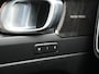 Volvo XC40 T5 Twin Engine R-Design PHEV 262pk | Trekhaak Af Fabriek | Panodak | Adaptive Cruise | 360 Camera | Harman / Kardon | Alcantara Sportstoelen Memory & Verwarmd | Apple Carplay | Stuur Verwarmd | Keyless | Blis | 19"L.M | Plug In Hybrid |