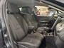 Renault Clio 90PK TCe Limited | Trekhaak | Airco | Cruise Control | Lichtmetalen Velgen | Elektrische Ramen & Spiegels | Bluetooth | Parkeersensoren | Armsteun | LED Dagrijverlichting |