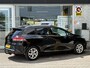 Renault Clio Estate 0.9 TCe Limited | NAP | 100% dlr onderhouden | Trekhaak | Navigatie | Airco | Cruise Control | Key-less | Parkeersensoren | Lichtmetaal |